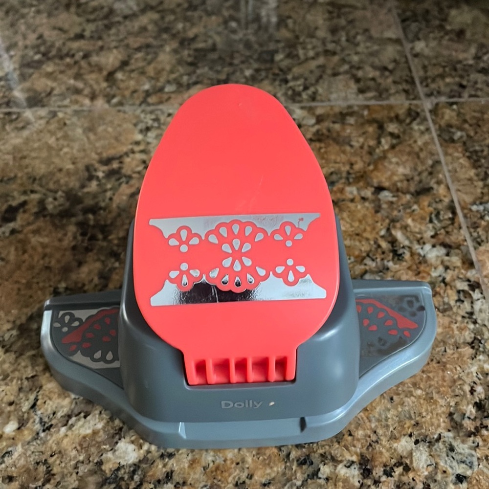 We R Doily Border Edge Paper Punch
